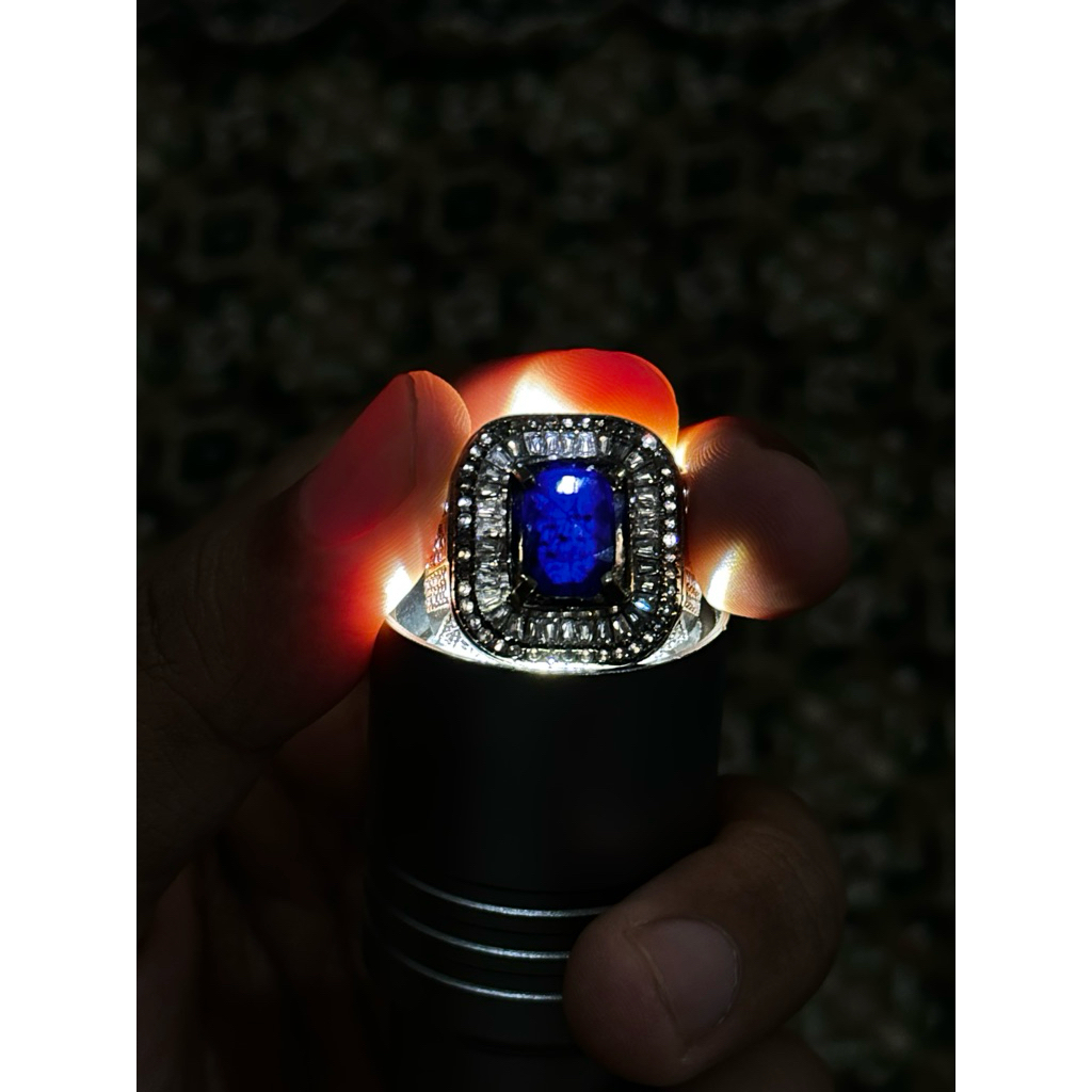 Natural Blue Sapphire / royal blue safir madagascar (corundum) memo