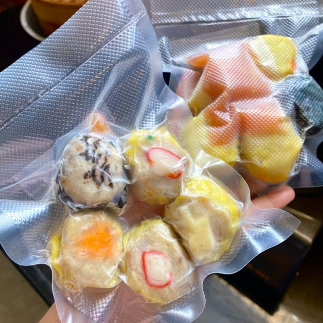 

Dimsum Frozen GRATIS chili oil isi 5 size besar semua topping