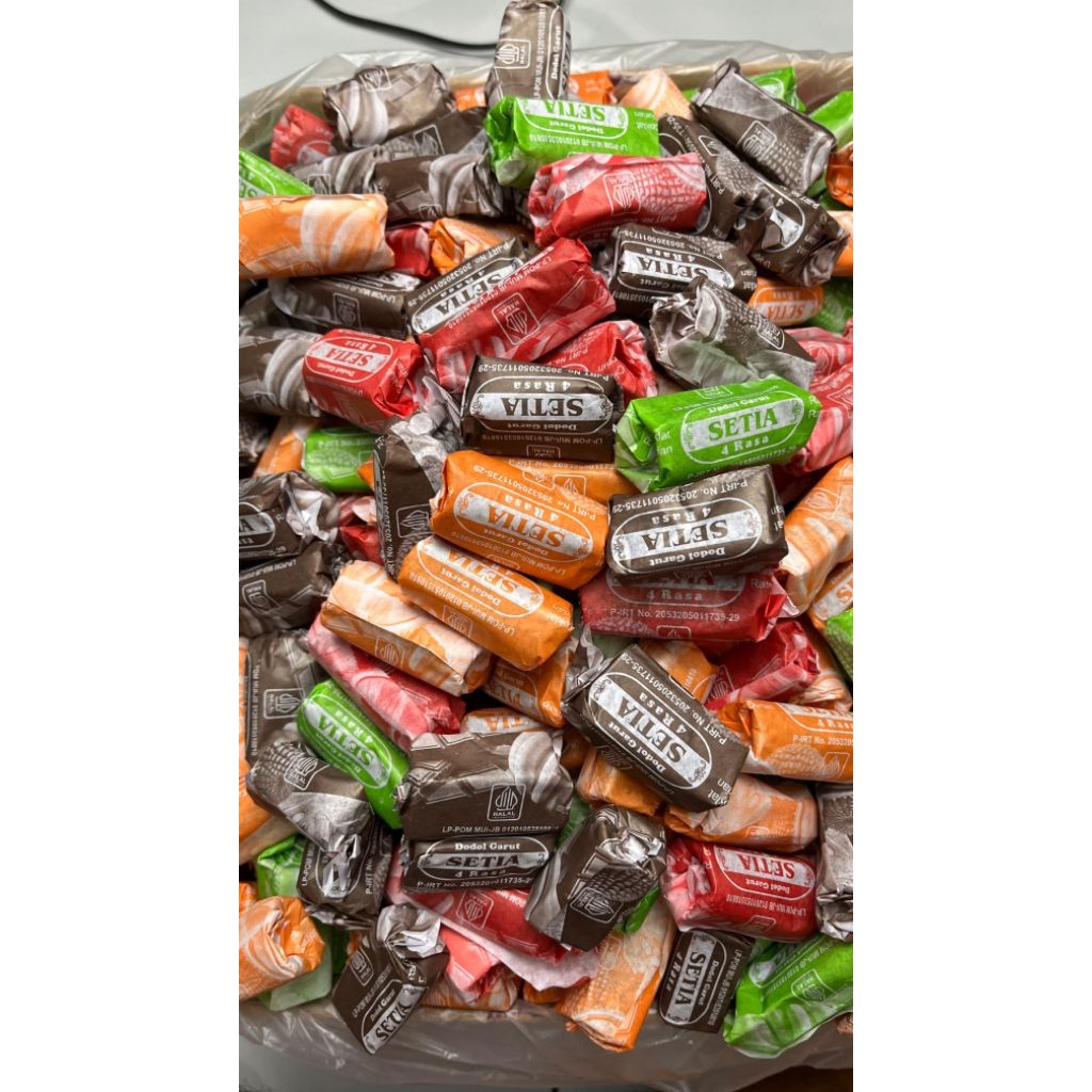 

DODOL GARUT BATIK 4 VARIAN RASA OLEH OLEH KHAS GARUT