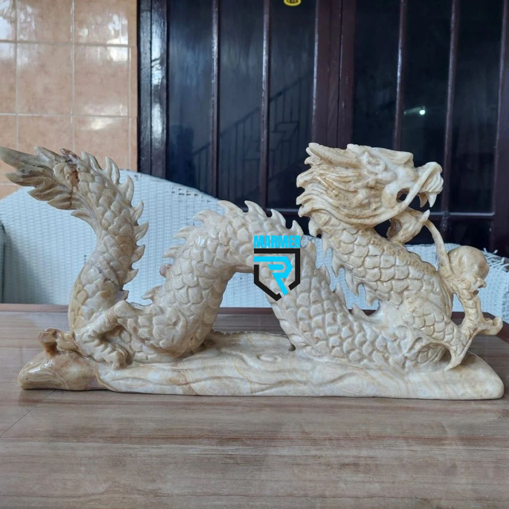 Patung ukir naga batu onix halus glossy
