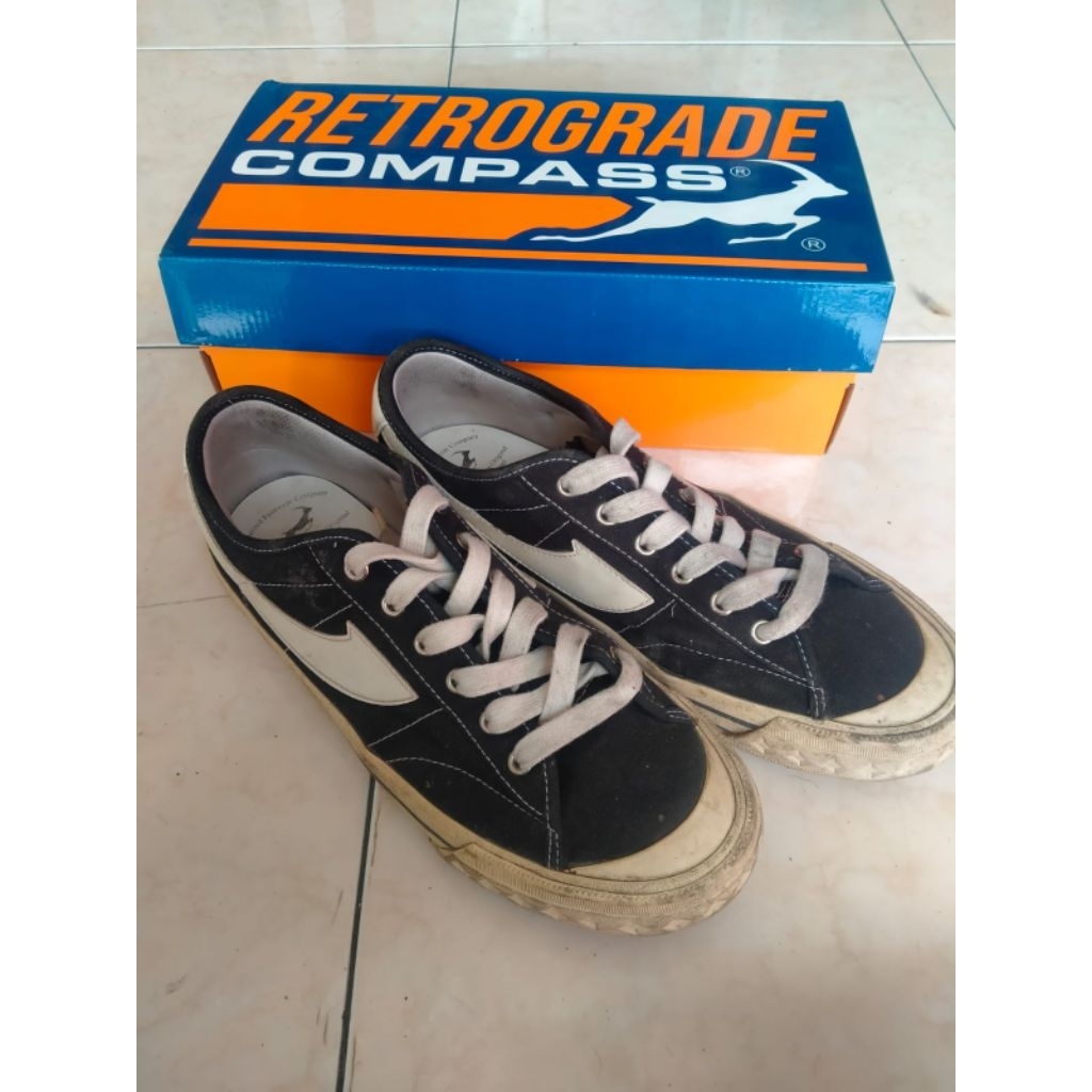 sepatu compas retrograde size 43