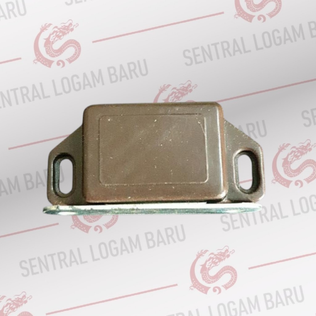 MAGNET PINTU KAYU