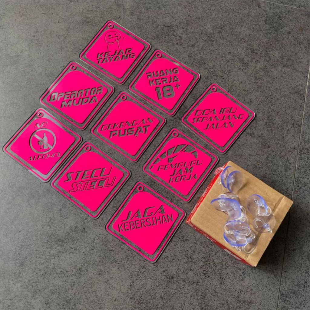 Gantungan kaca akrilik mobil truk, pick up, bus lengkap dengan cantolan stiker pink stabilo