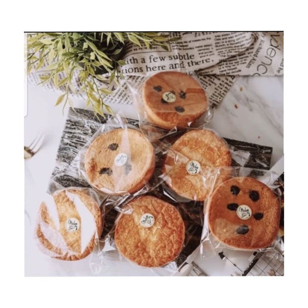 

20 Pcs Kue Bolu Basah Khas Bangka Madam Liu