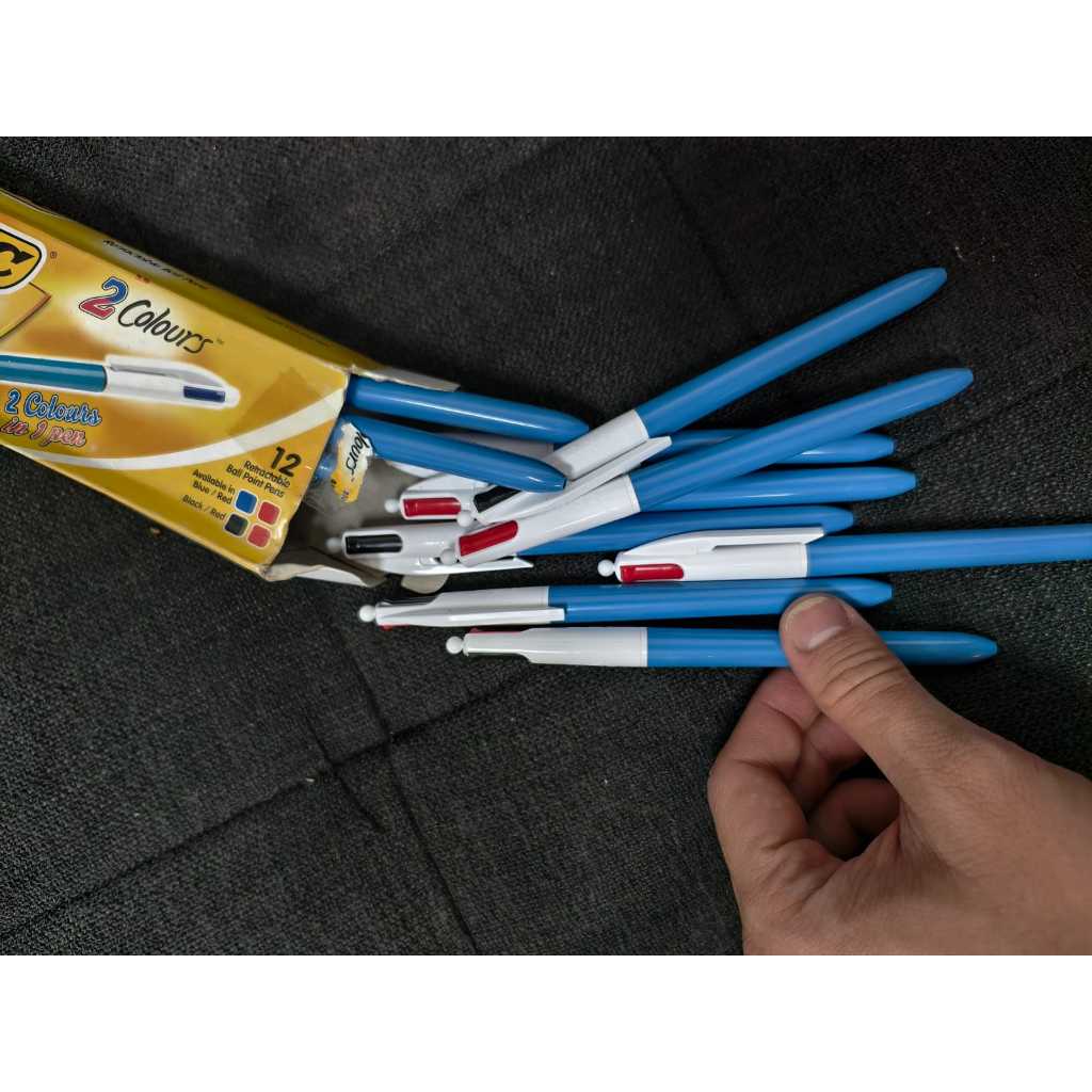

ballpoint BIG 2 warna ( hitam dan merah ) satuan ( per buah ) made in france