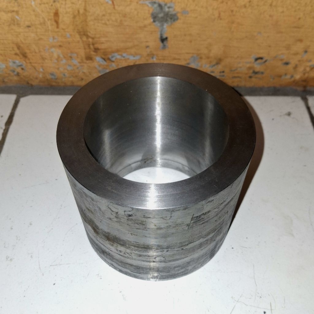 Pipa Besi Seamless Boring 4 inchi | OD 124mm ID 87mm Tebal 18.5mm Panjang per 10cm