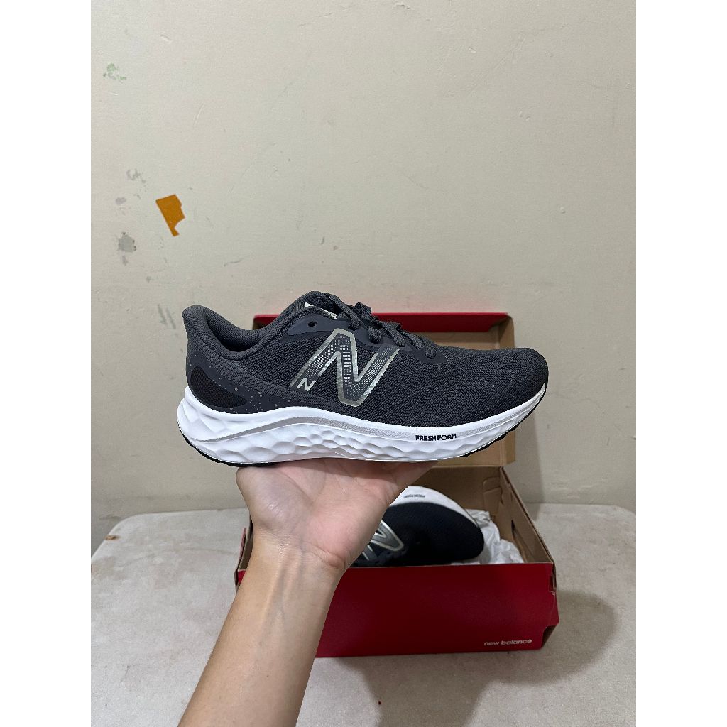 SEPATU NEW BALANCE FRESH FOAM X ARISHI V4 WOMENS WARISCM4