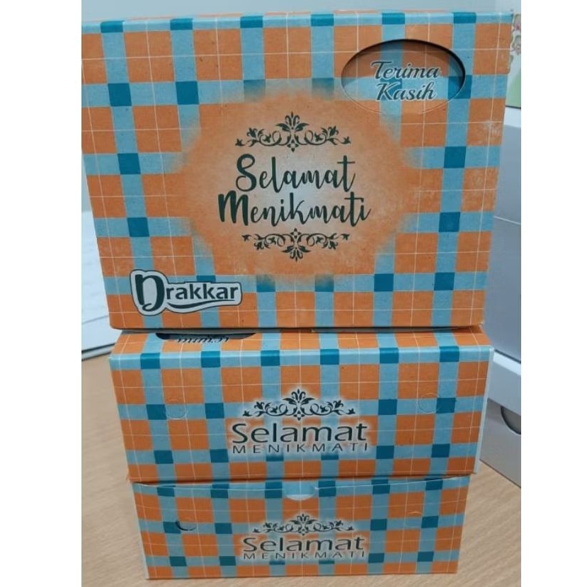 

isi 50 dus snack / dus kue drakar kue uk 12x12 12x14 12x16 dus selametan / dus hajatan / dus ultah / dus serbaguna dll