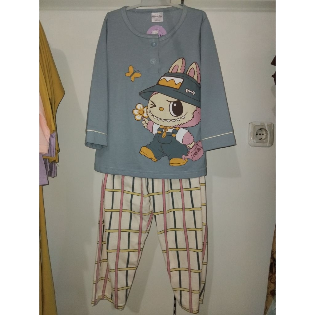 Baju Anak Gambar Labubu Lengan Panjang Celana Kotak kotak Bahan Cutton (Kaos)