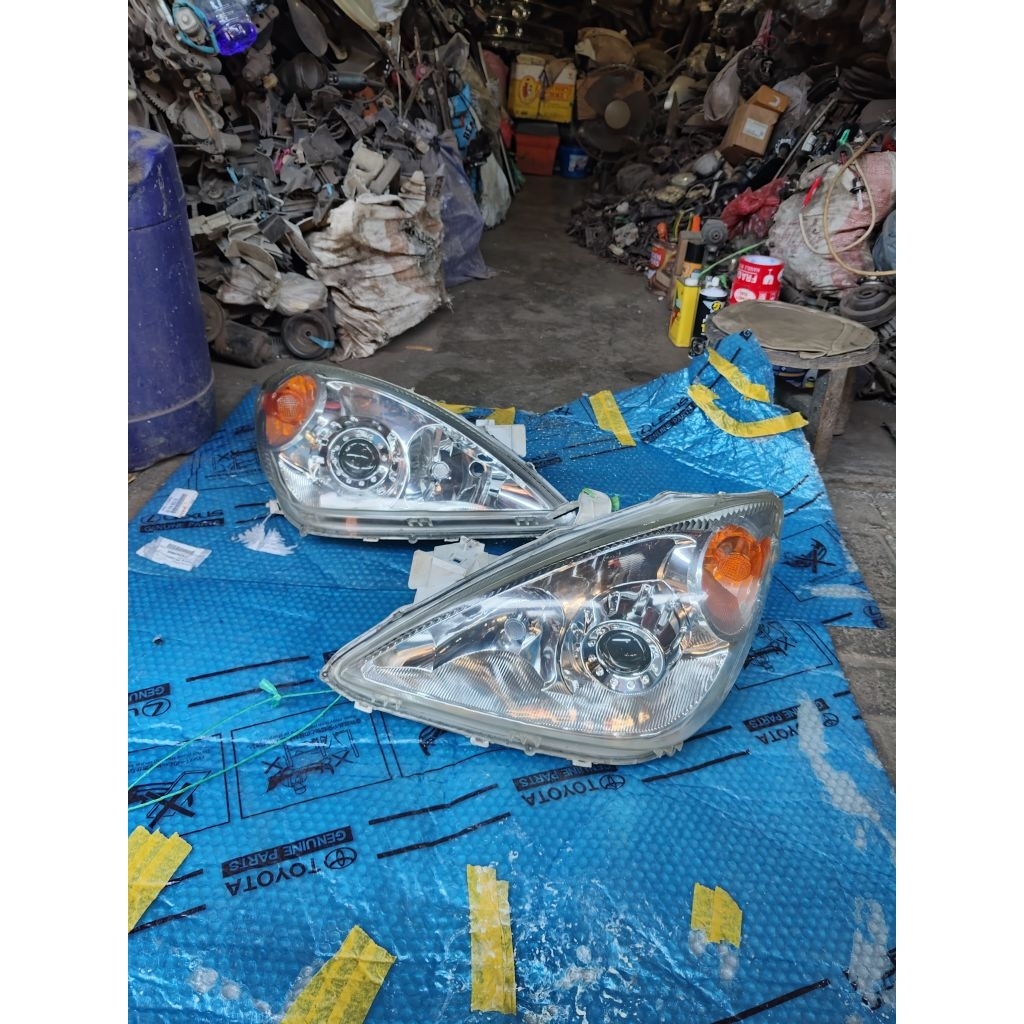 Headlamp Avanza xenia thn 2004, 2005, 2006 original.