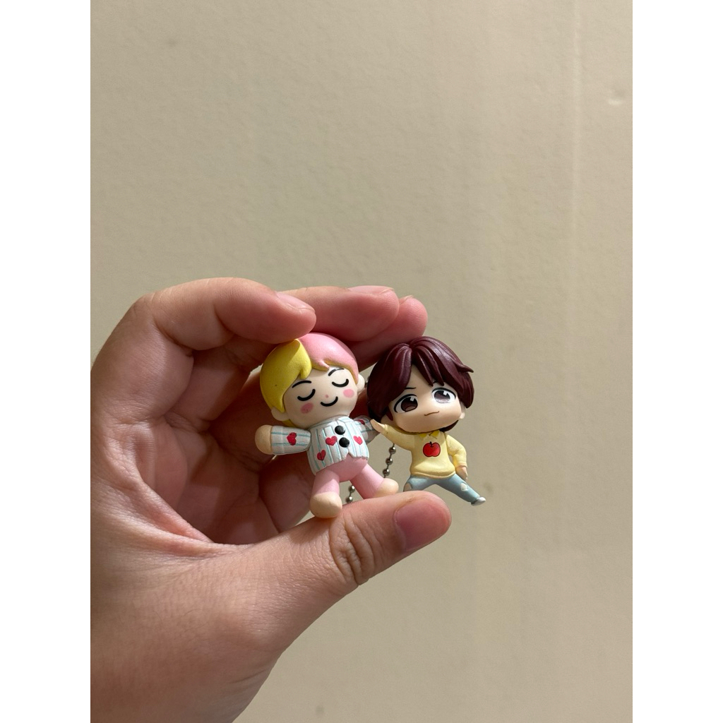BTS TinyTAN Original Japan Keychain Gantungan Ganci Gashapon Gasha Gachapon Gacha