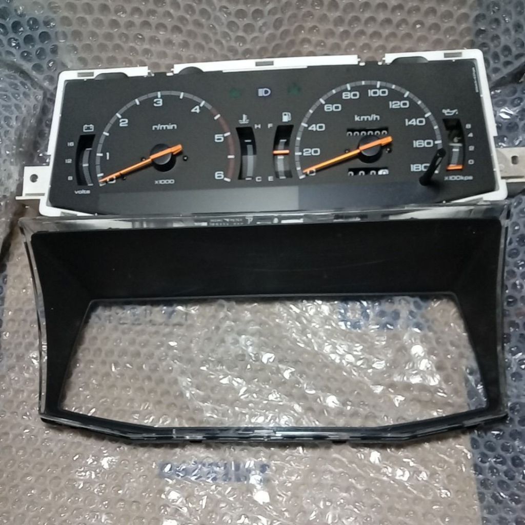 Kaca Speedometer Isuzu Panther Hi-Grade 2300 CC RPM ( KACA SAJA )