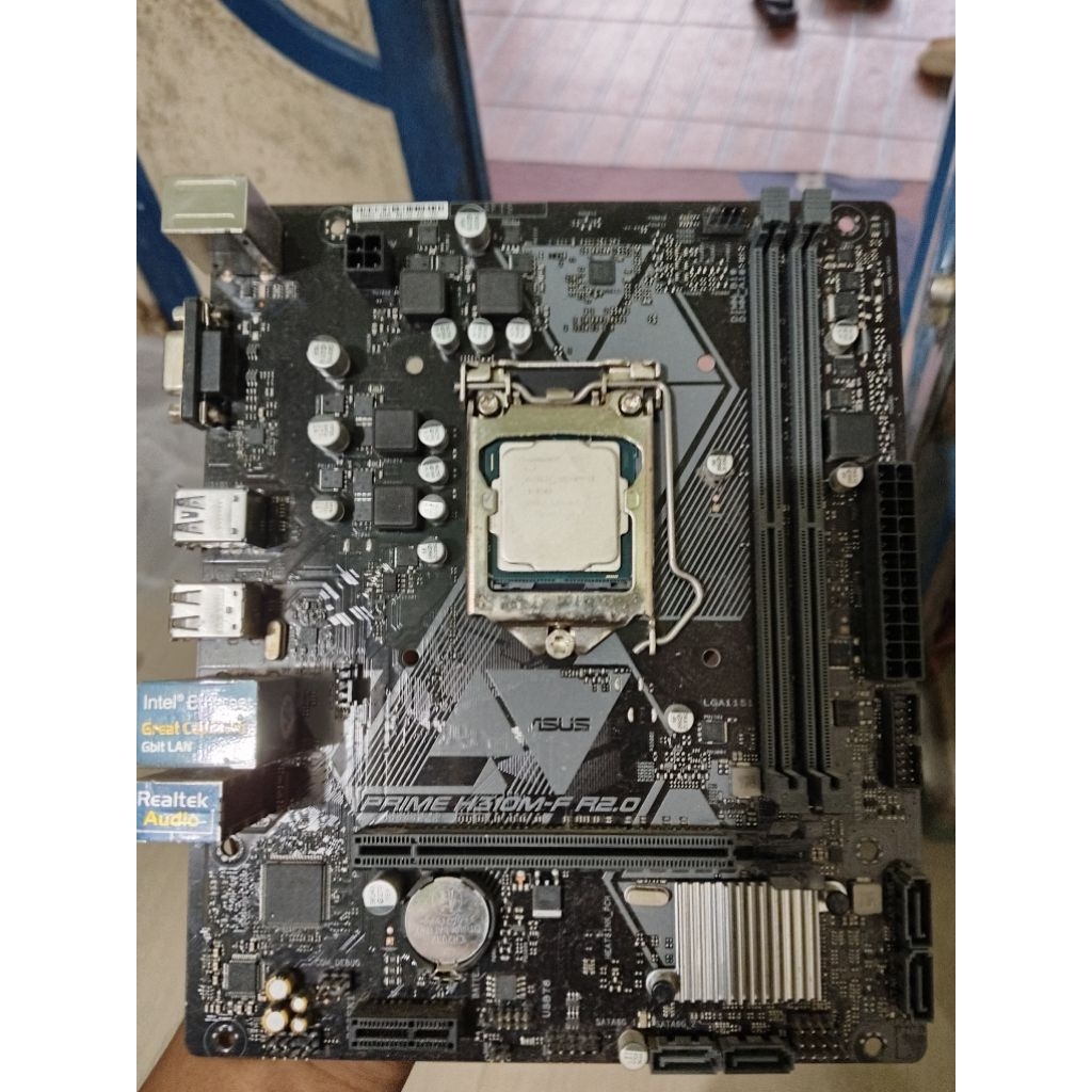 Mobo h310m + i3 8100