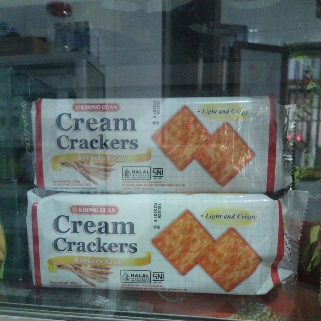 

Khong Guan cream crackers 200g
