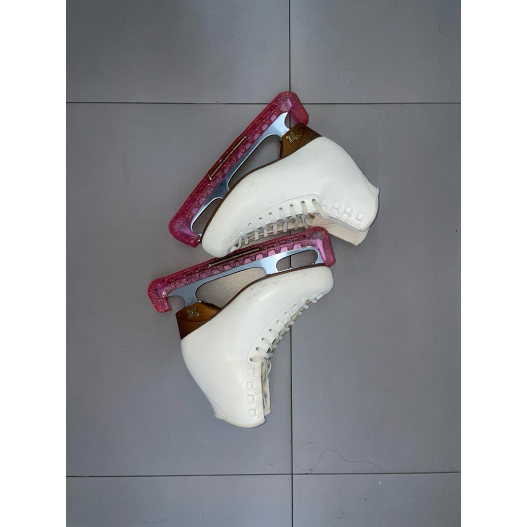 Ice skating shoes Risport Antares