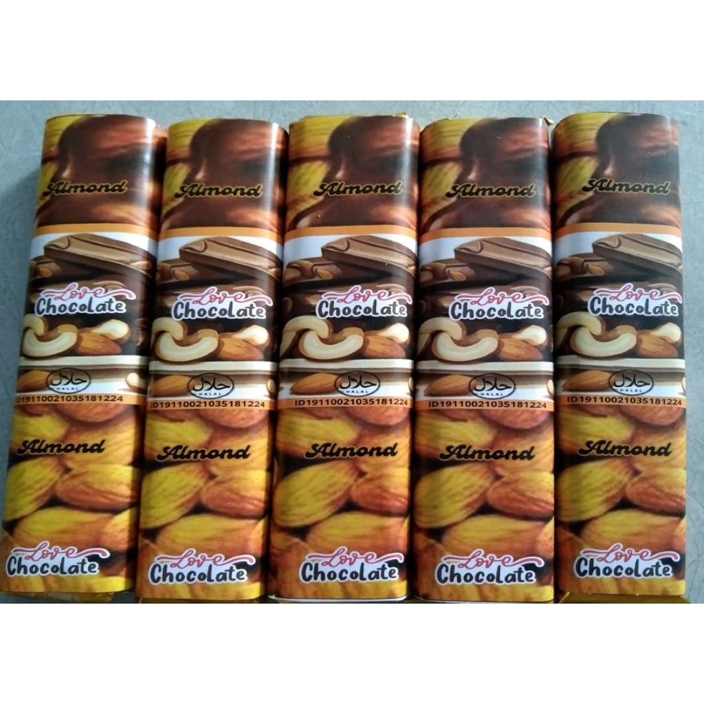 

cokelat premium almond/mede