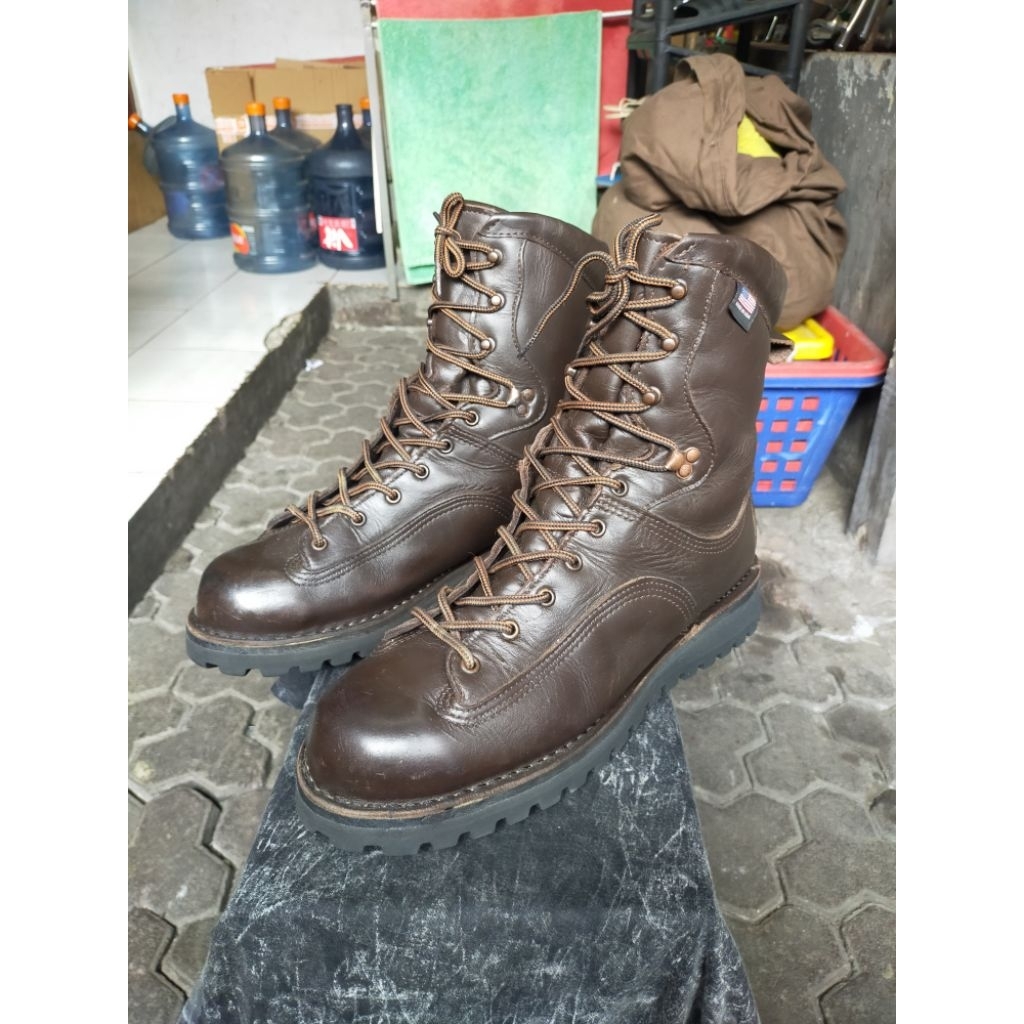 Danners Santiam Brown 400G GORETEX Made in USA - NON SAFETY (rw redwing 1907 875 877 moctoe round to