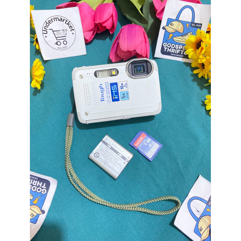 Camera Digital Olympus Stylus TG-630 White series 12.2 MegaPixels 5x Optical Zoom