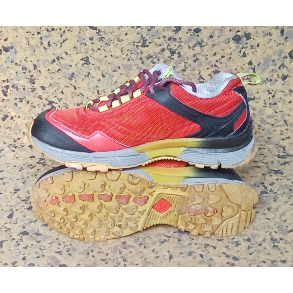 Sepatu outdoor, hiking, gunung Lecaf size 38
