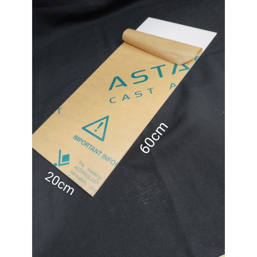 

Lembaran Akrilik Putih susu Tebal 2mm 60x20cm