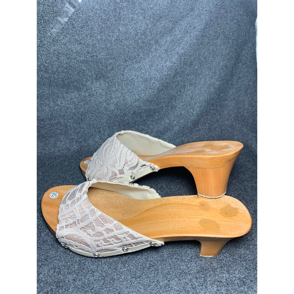 Sandal heels kayu/Sandal wanita/kelom geulis brukat/heels kayu 5cm