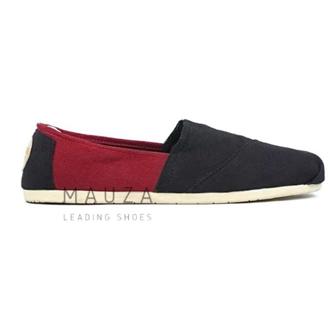 Wakai Slip Kanvas Sepatu Slip On Kanvas Ringan Pria Busa Empuk Sol Karet On Kanvas Ringan Pria
