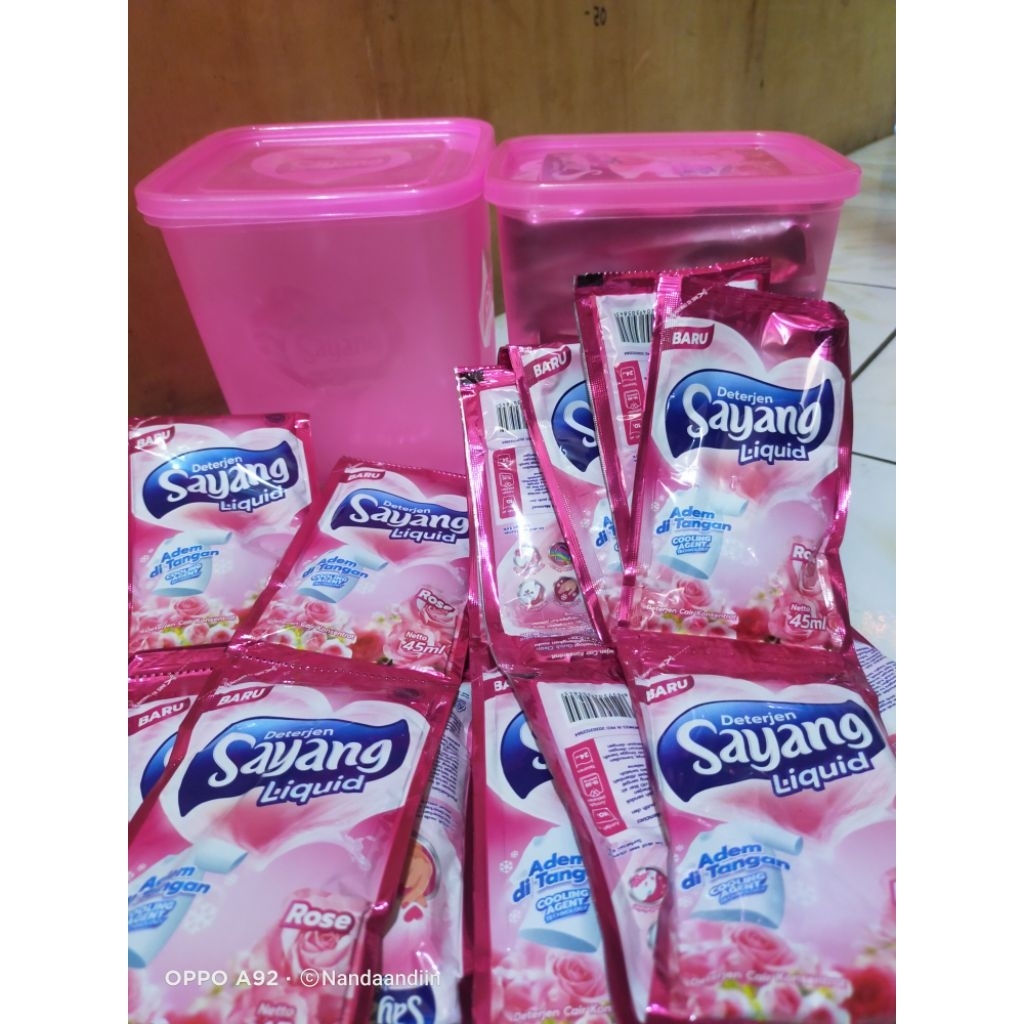 Detergen sayang liquid 1.000 free toples