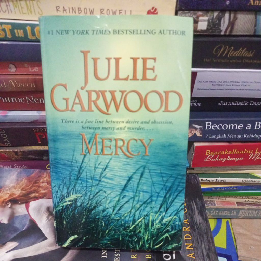 BUKU JULIE GARWOOD MERCY
