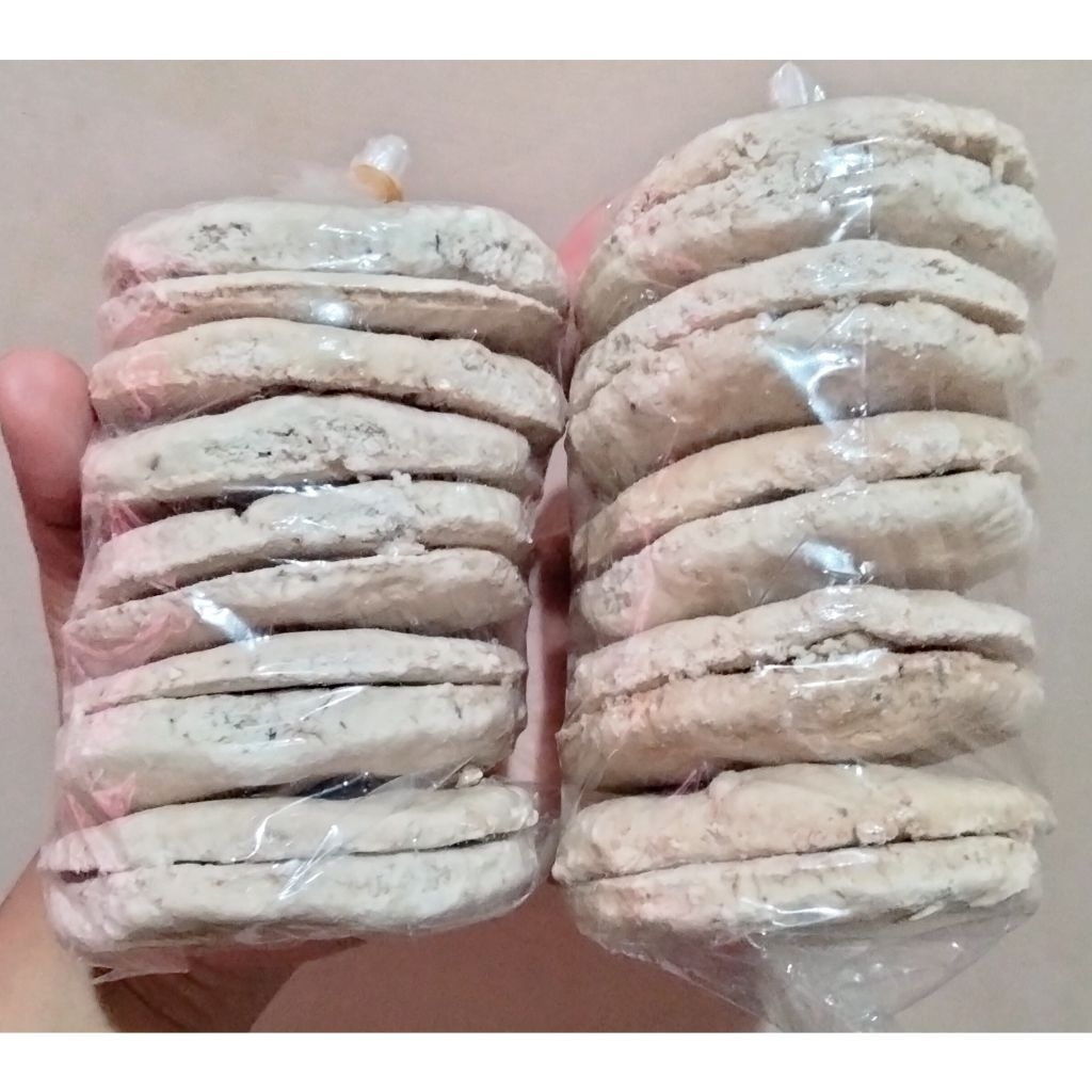 

Roti Sagu / Kue Sagon / Kue Sagu / Kripik Sagu / Kelepek Sagu / Oleh Oleh Khas Pontianak / Kue Jadul / Roti Jadul / Kue Kelapa