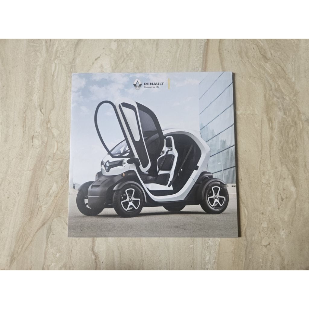 brosur katalog mobil renault twizy 2021 leaflet