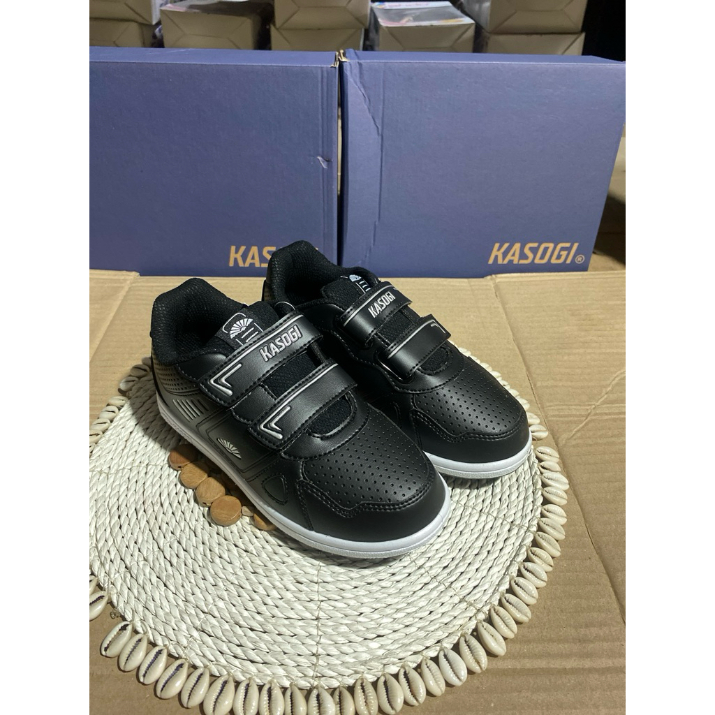 sepatu sekolah - sepatu anak - socrates by kasogi warna hitam putih