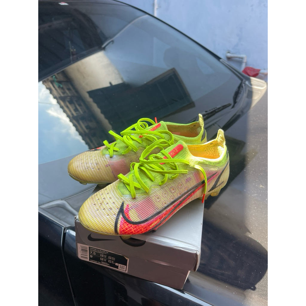 sepatu bola nike mercurial vapor 14