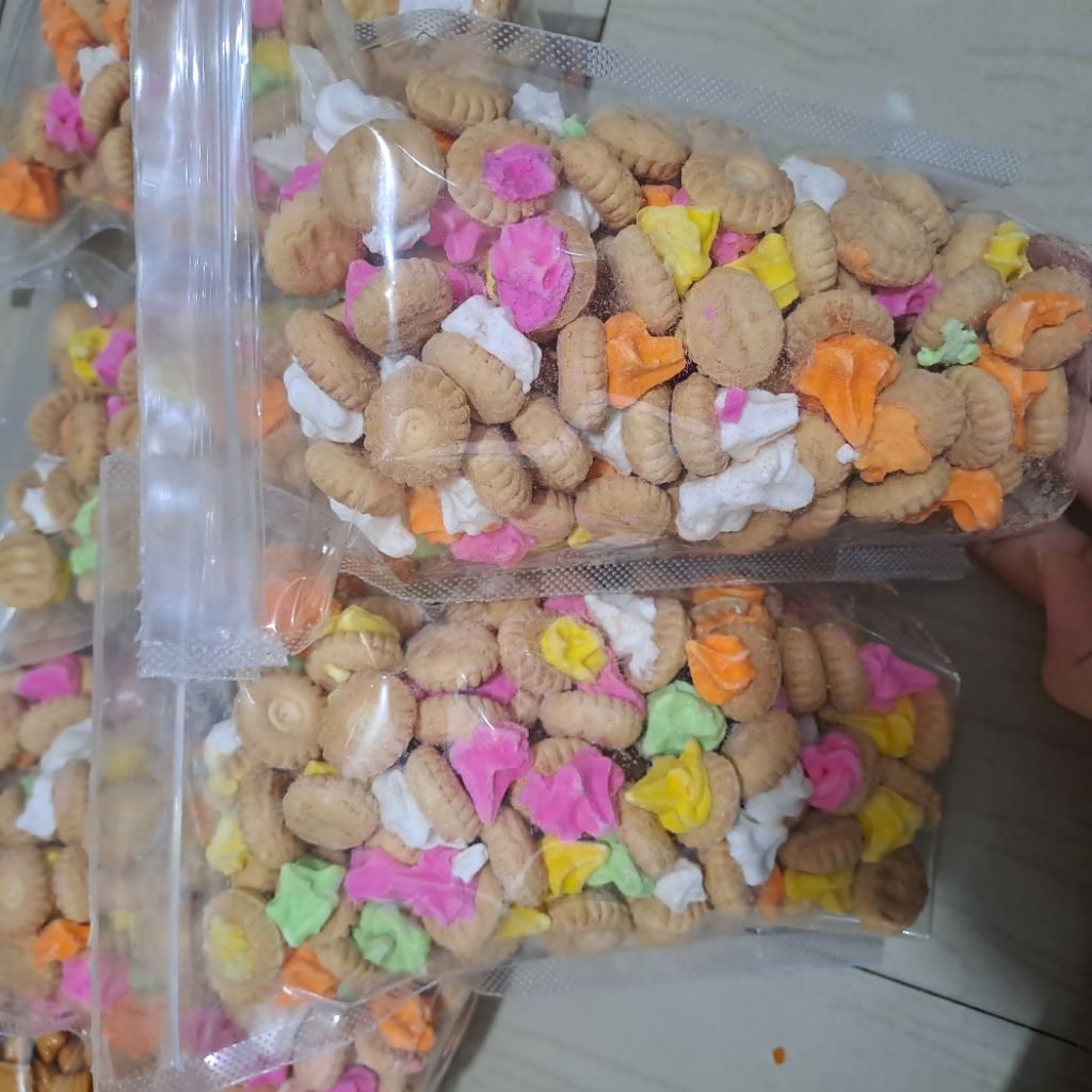 

SHS KUE GEM BUNGA 180gram