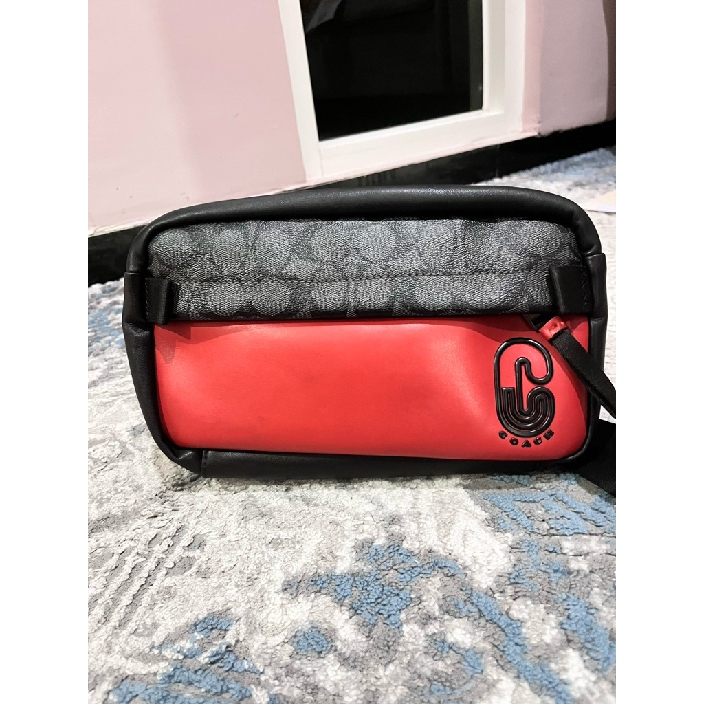 Preloved coach man belt bag