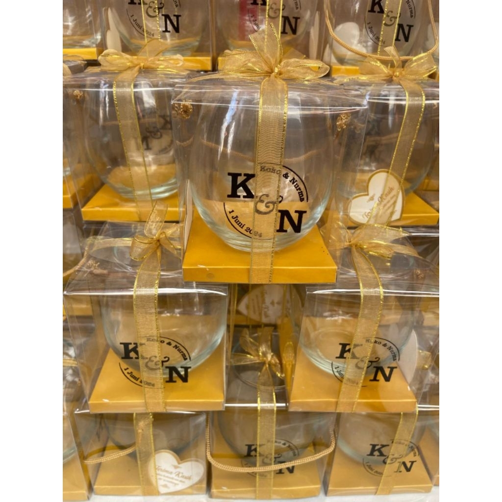 souvenir pernikahan gelas kaca sablon murah gelas tuscany atau gelas telor sablon custom