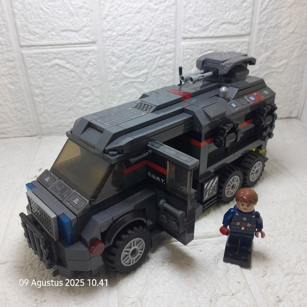 Lego kw mobil SWAT/Lego mobil police/Lego kendaraan/Lego mainan bekas