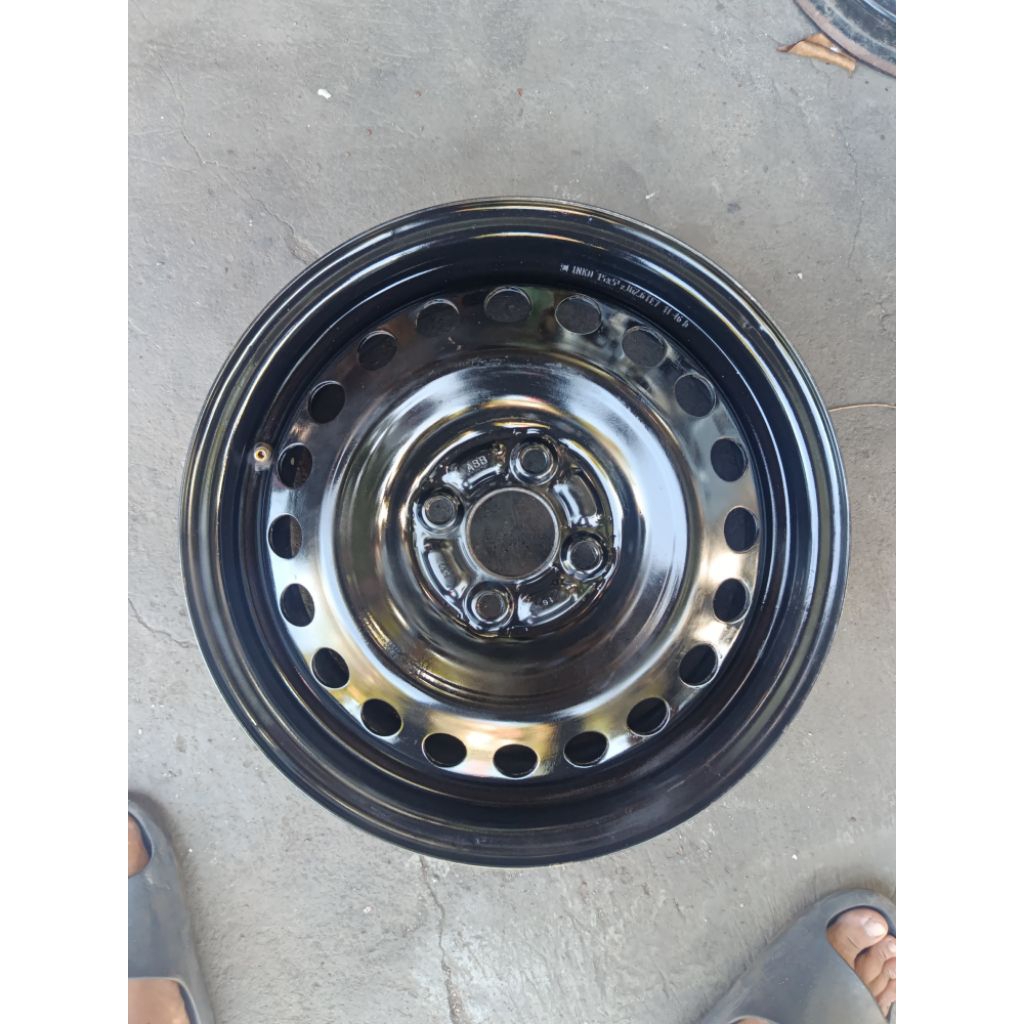 Velg Mobil Kaleng R15 Pcd 4 x 100