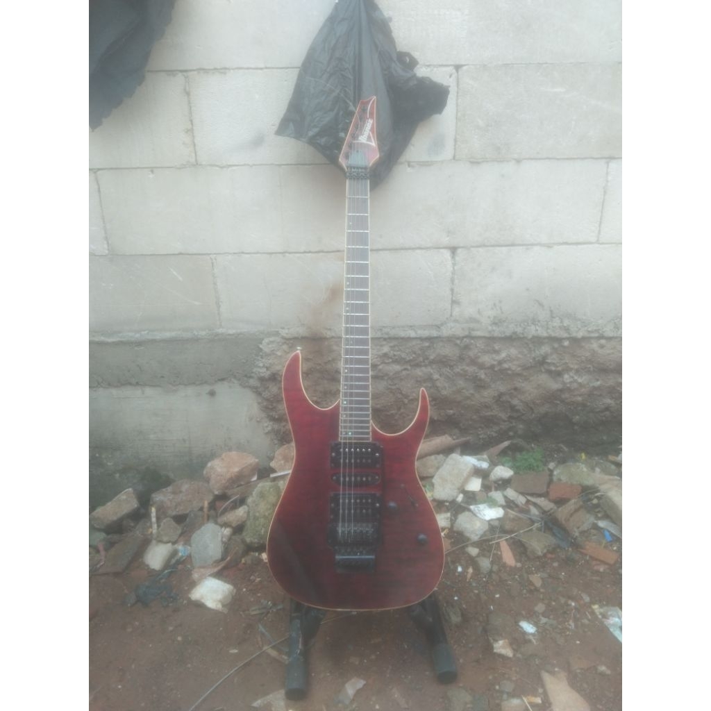 gitar listrik Ibanez premium