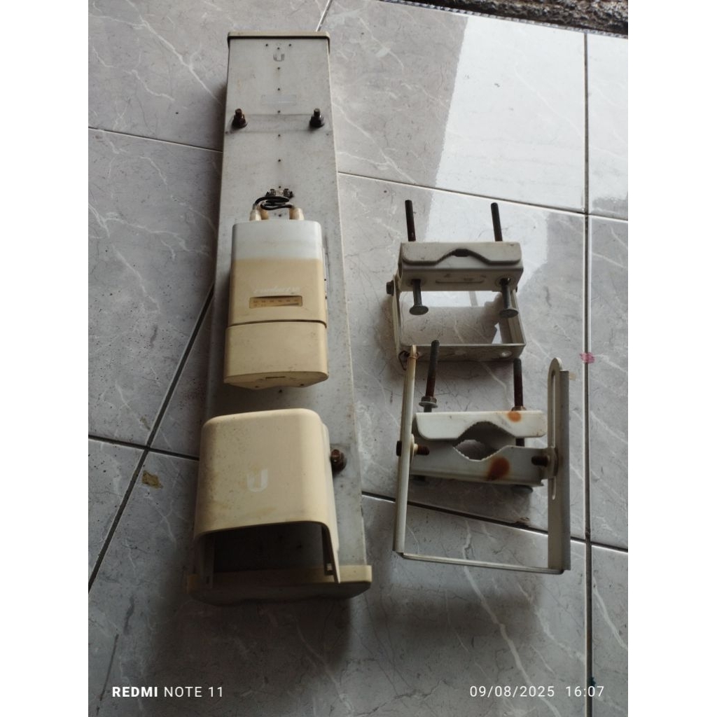 ubnt sectoral 2xmimo RD 5G 34dBi + Rocket M5