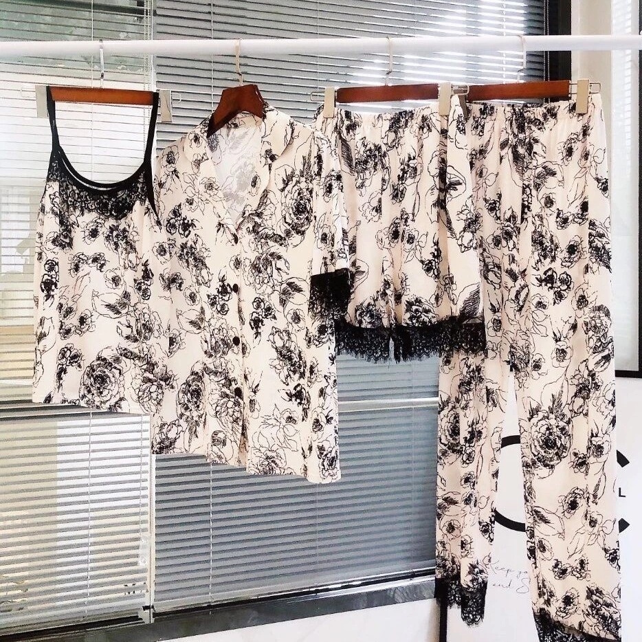 Baju Tidur 4 In 1 Wanita - Piyama Kain Lembut Motif Bunga Hitam Putih/Setelan Bunga Mawar Hitam Puti