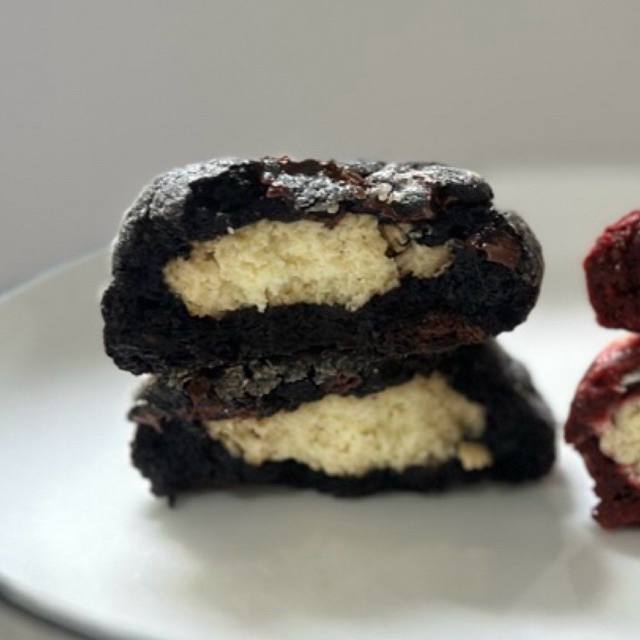

SOFT COOKIES : Black Velvet cookies