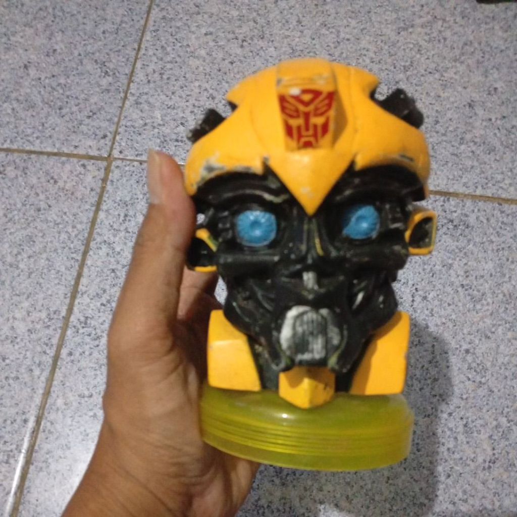 Figure Transformers Bumblebee Bee Bottle Robot Botol