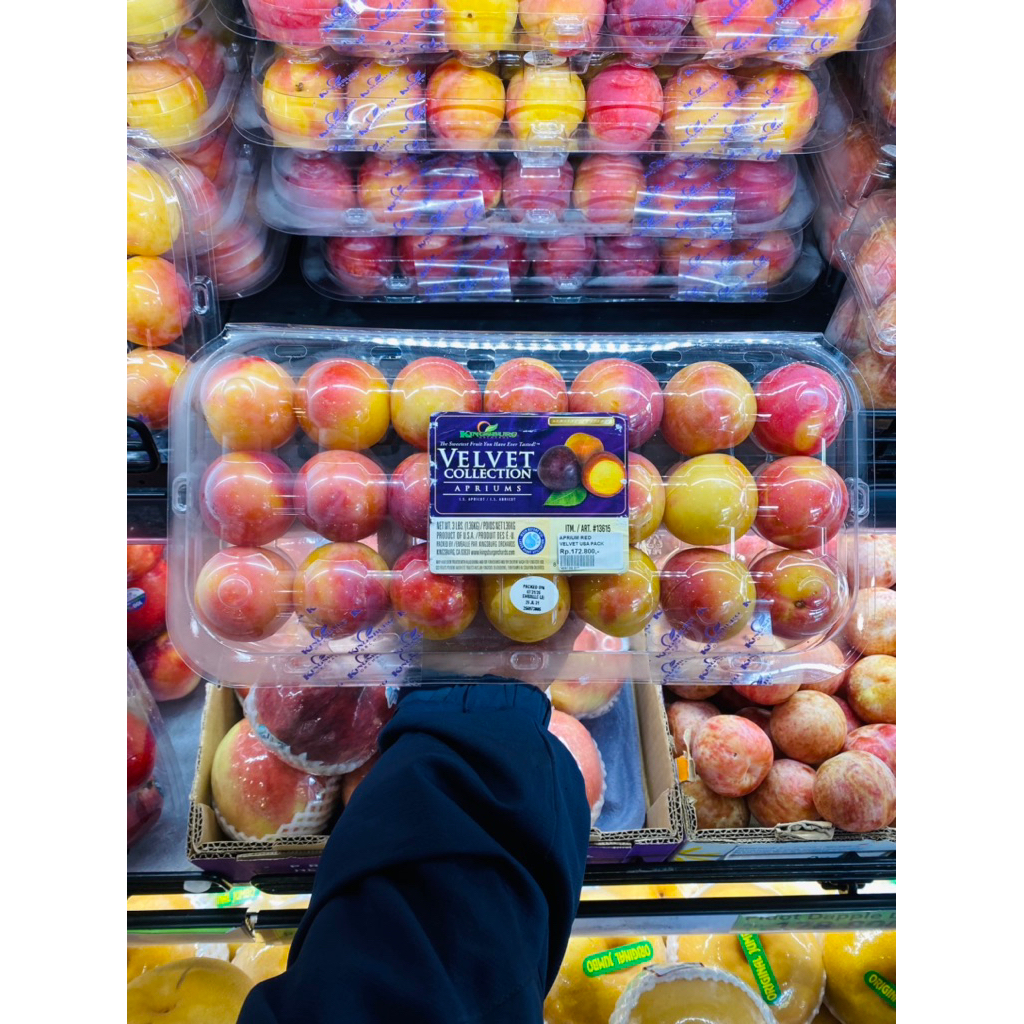 

Velvet Collection Plum Aprium Red Velvet USA Super Fresh Premium Pack Buah Segar Berkualiti Tinggi dari USA