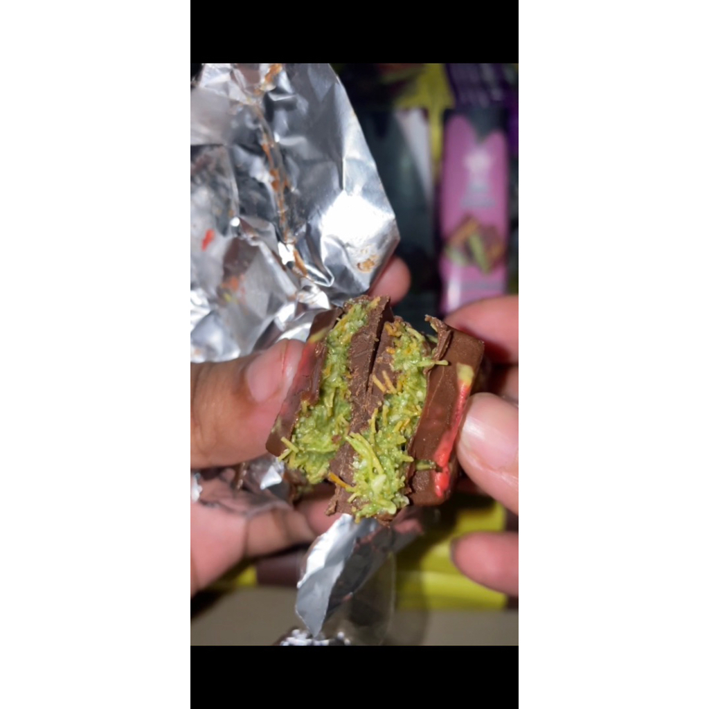 

Coklat Dubai BERHADIAH/Krispy Pistachio Kunafa/