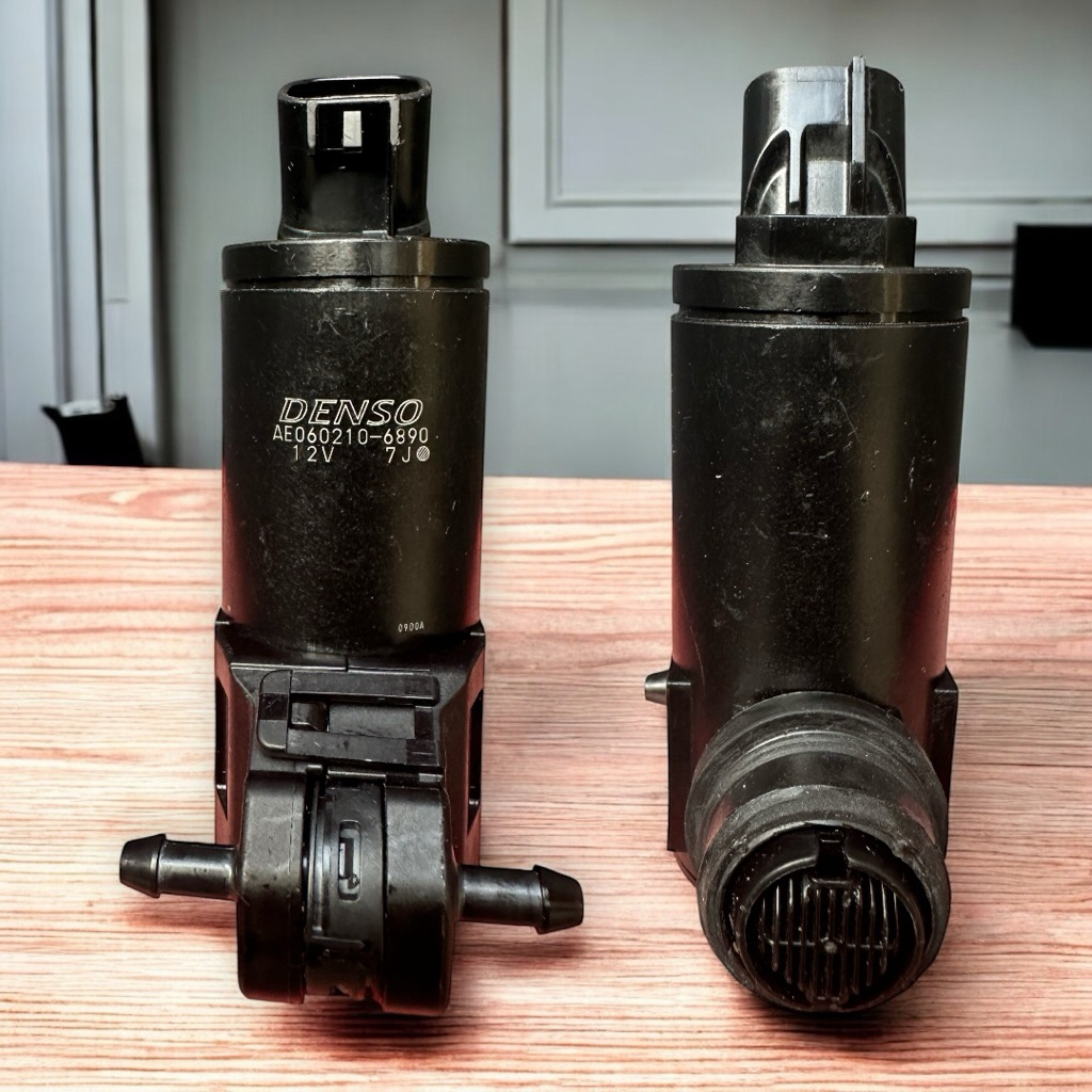 MOTOR WASHER DINAMO POMPA AIR TABUNG WIPER NEW AVANZA XENIA 2016Keatas INNOVA REBORN VRZ DLL ORIGINA