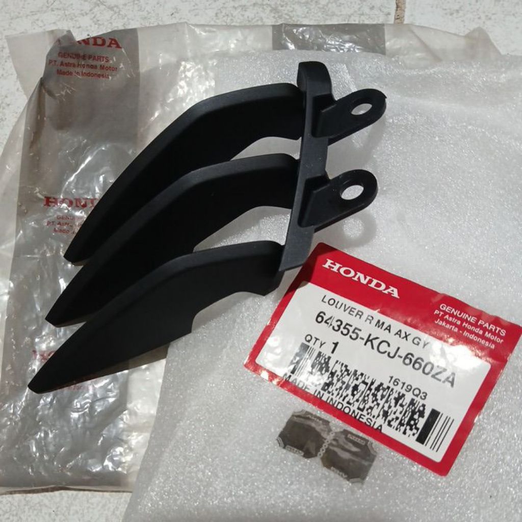 64355 KCJ 660ZA LOUVER SIRIP SAYAP TANGKI TIGER REVO KANAN ORIGINAL AHM