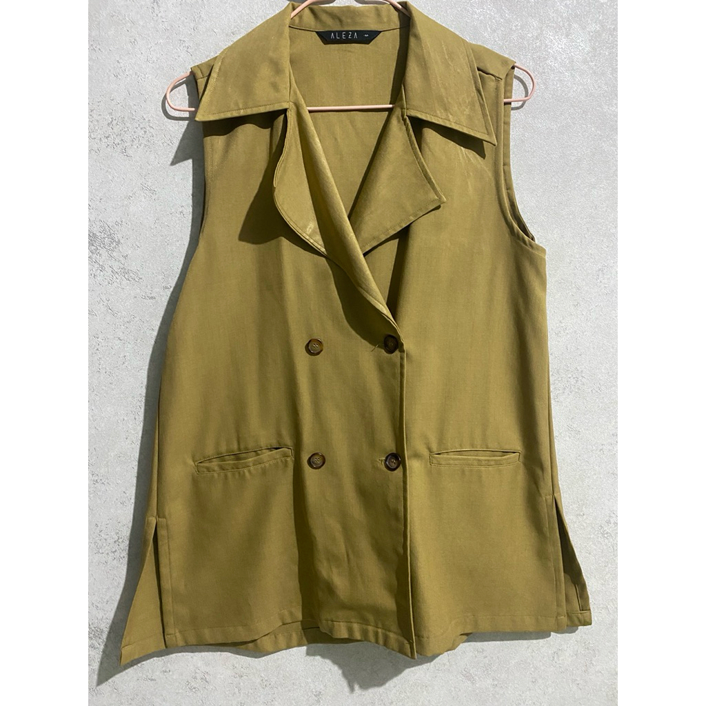 preloved outer aleza coklat