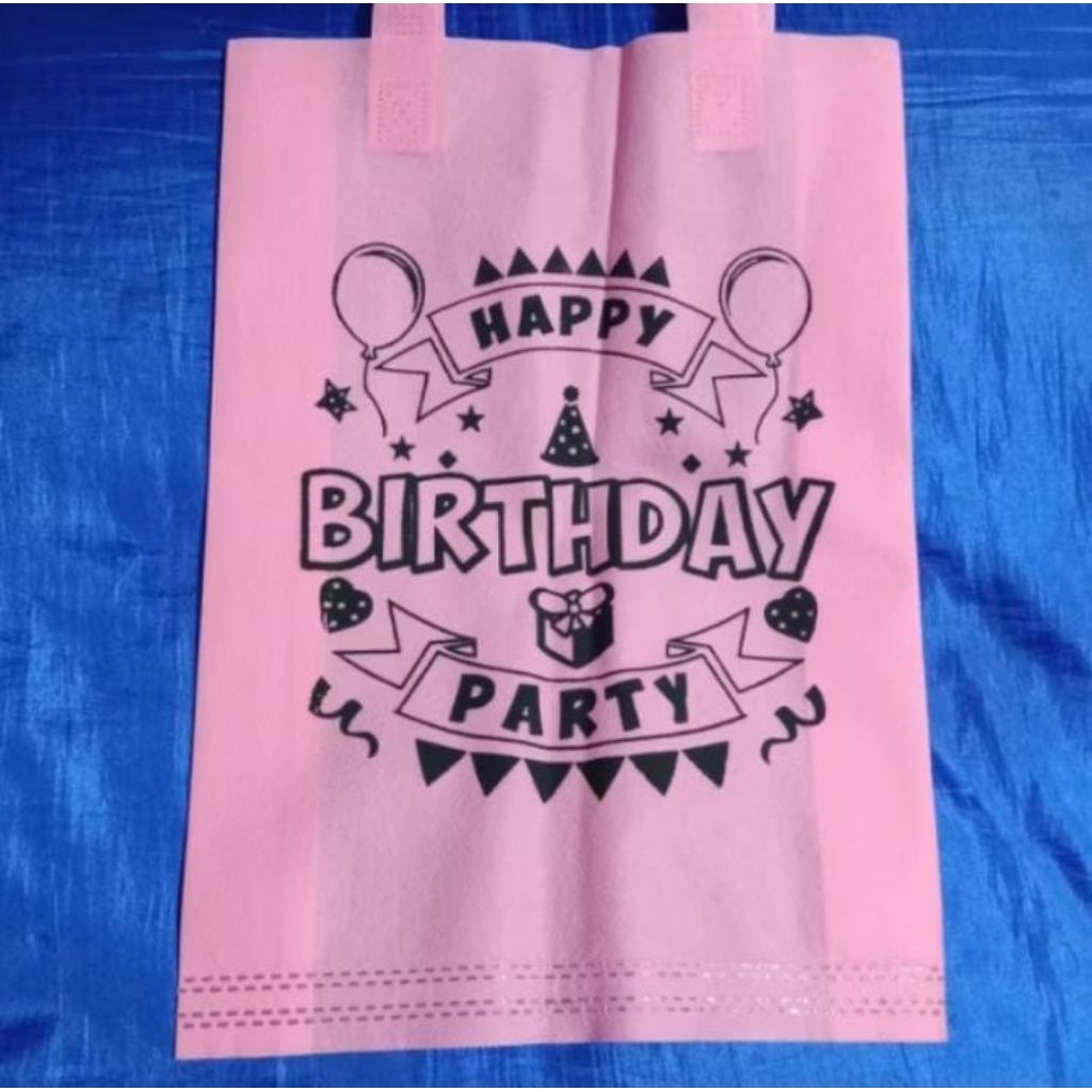 

COD TAS SPUNBOND ULANG TAHUN ULTAH GOODIE BAG GOODIEBAG/ TAS SPUNBOND TALI / TAS WEDDING / TAS UNDANGAN / TAS UNDANGAN SPUNBOND / TAS SPUNBOND SABLON /TAS SOUVENIR / TAS SOUVENIR MURAH / TAS SOUVENIR SPUNBOND TALI UKURAN M TAS SOUVENIR SABLON