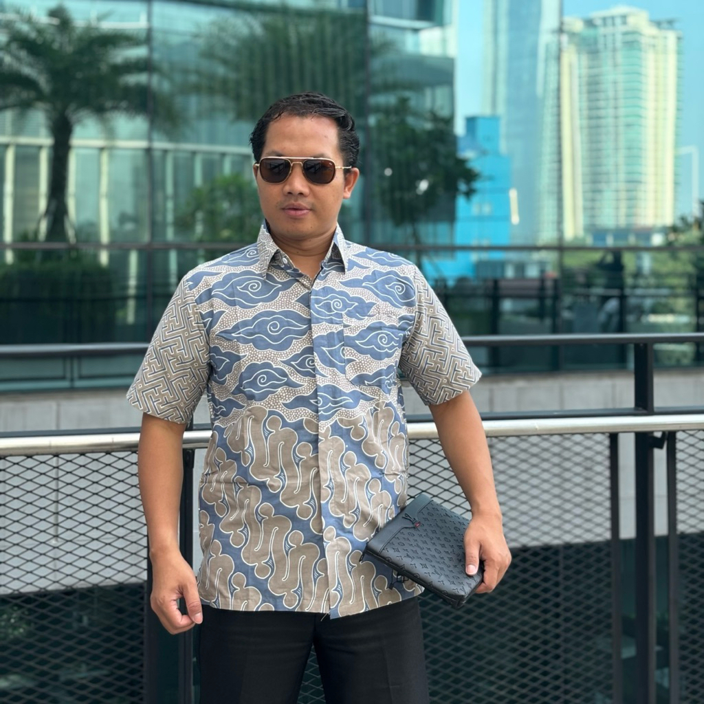 BIRU CREAM 8005 Hem batik pria bahan katun lengan pendek