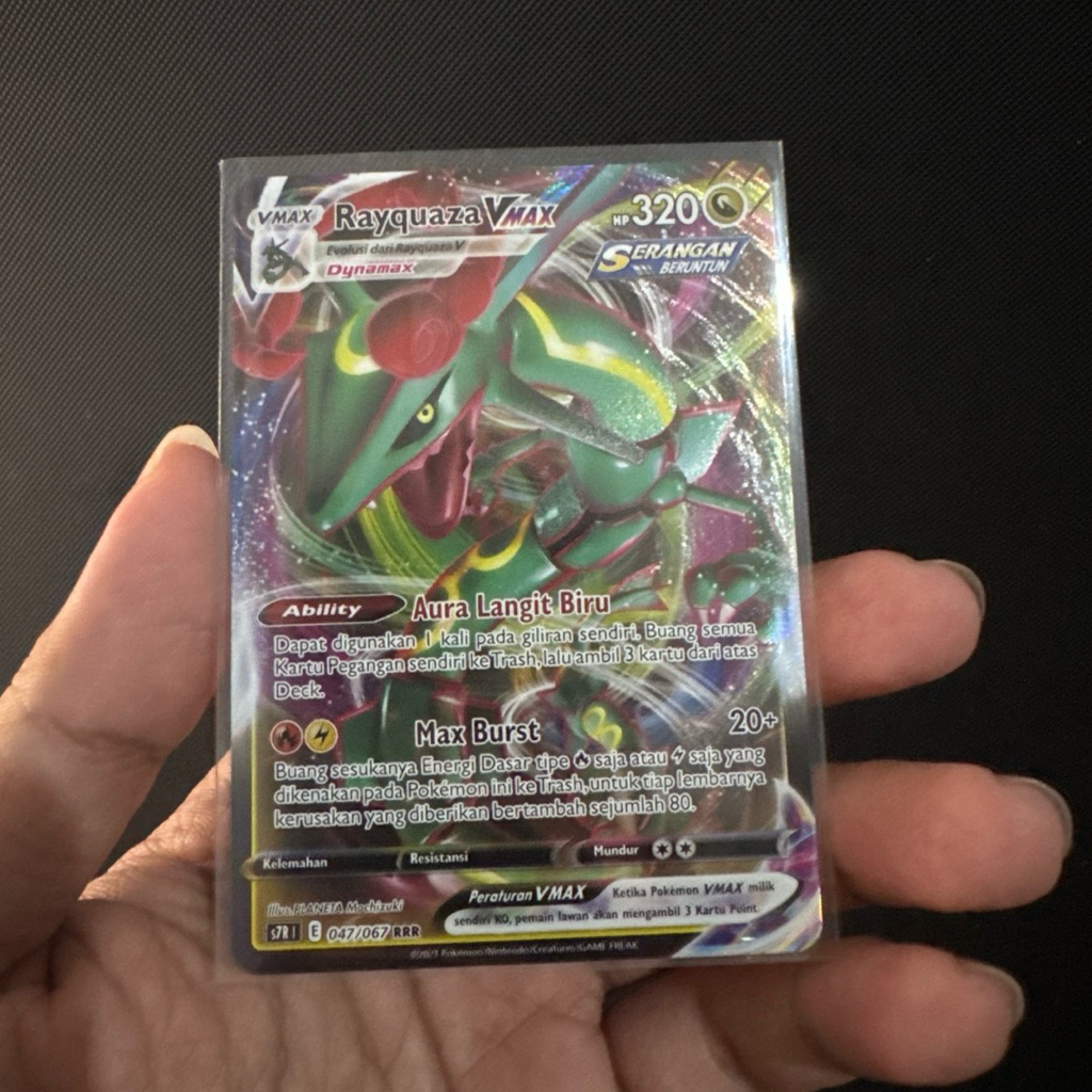 Rayquaza Vmax RRR s7r 047/067 (ID) - Kartu pokemon TCG